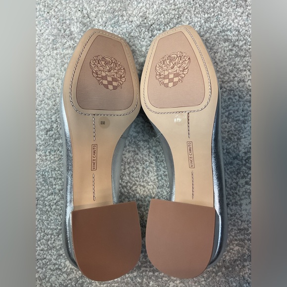 Vince Camuto Charley Silver Metallic Nappa Mary Jane with Bow - Size 8 (NIB) - Picture 11 of 14